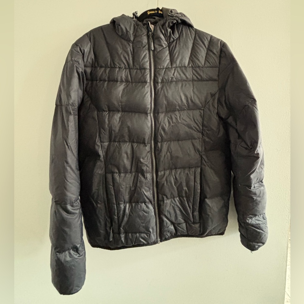 Mckinley Men's Black Quilted Hooded Puffer Jacket Sz. S/M Down Filled Coat Short